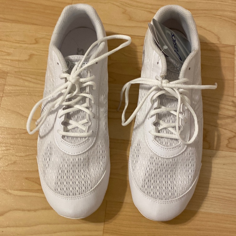 ASICS Cheer Sneakers size 7.5